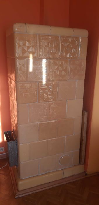 Piec kaflowy do rozbiórki