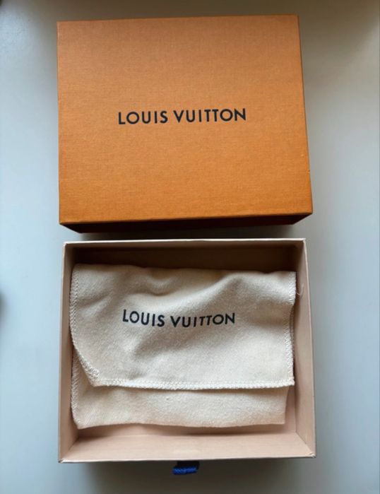 Carteia Louis Vuitton
