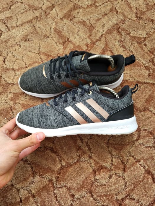 Оригинальные женские кроссовки Adidas QT Racer