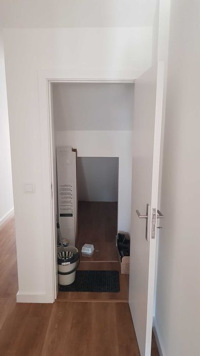 Aluga-se apartamento