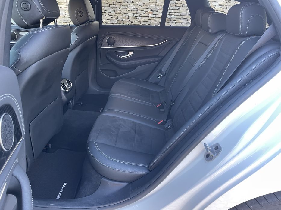 Mercedes-Benz E300de AMG - 2020