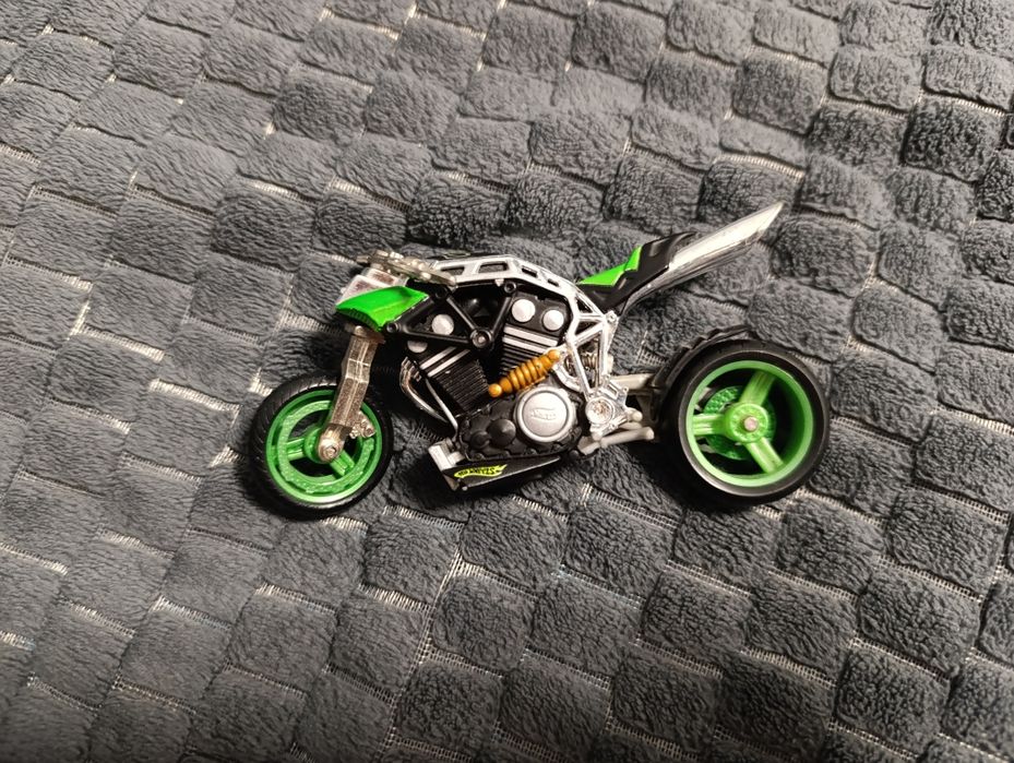 Hot-Wheels Moto X-Blade (Type A)
