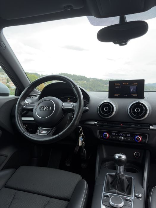 Audi A3 2.0 TDI S line – 150cv
