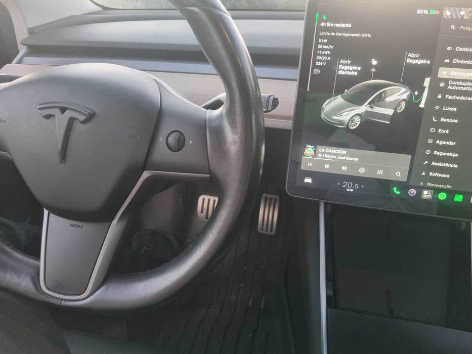 Tesla model 3 performance