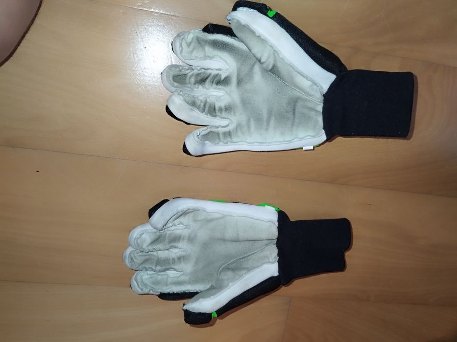 Luvas JET em Reflex praticamente novas