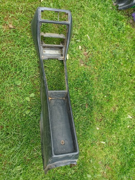 Консоль на мерседес