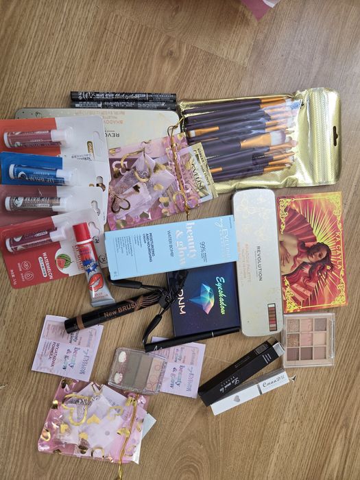 Ogromny zestaw kosmetyków