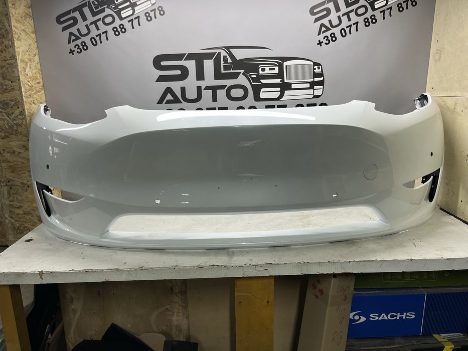 Передній бампер Tesla Model Y