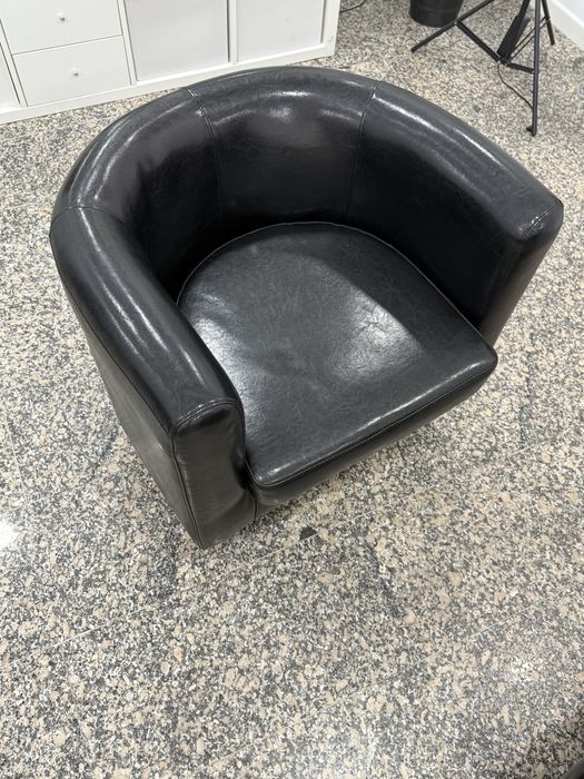 Espelho , mesa centro, expositor, quadro branco , poltrona