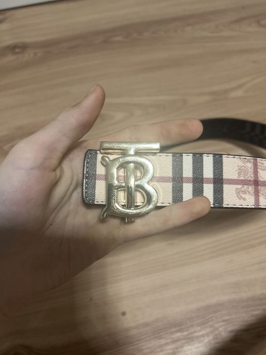 Pasek burberry beżowy
