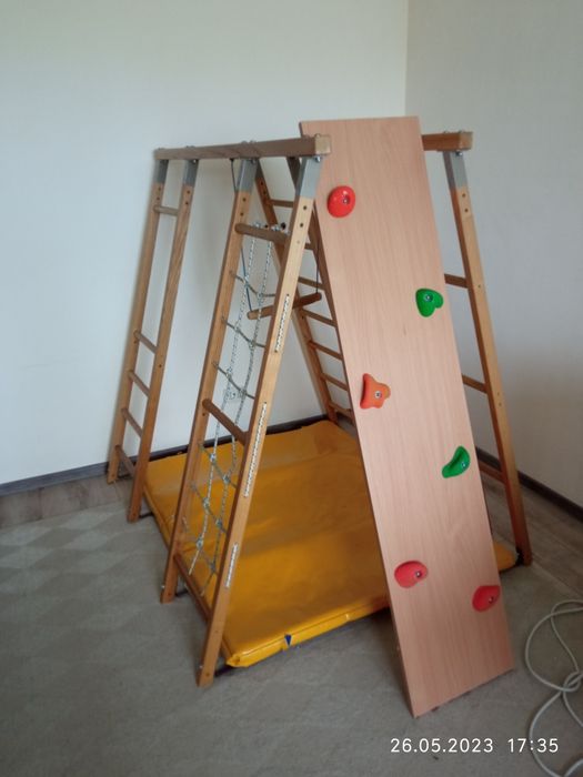 Спортивний комплекс, шведська стінка, вігвам