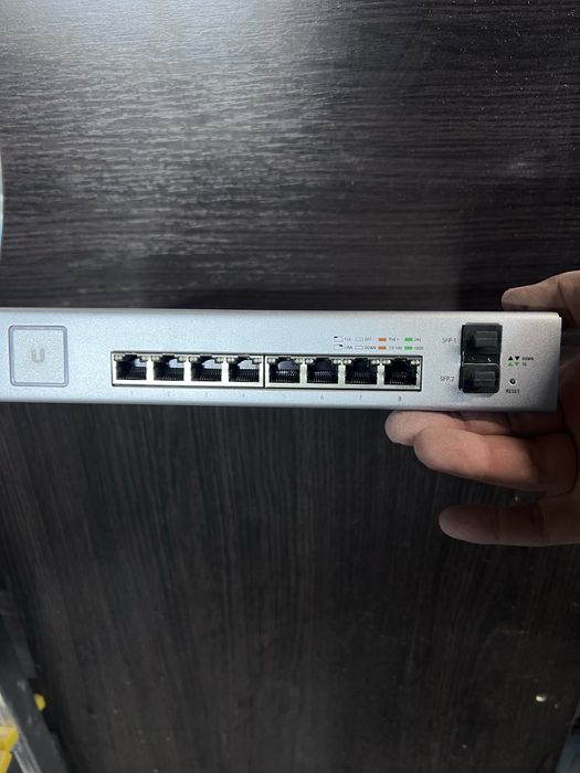 Ubiquiti UniFi Switch 8-150W (US-8-150W)