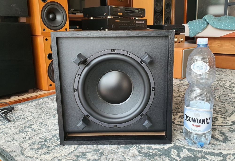 Subwoofer klipsch sub10 cinema 600 wzmacniacz aktywny 25cm glosnik basowy obudowa szczelinowa