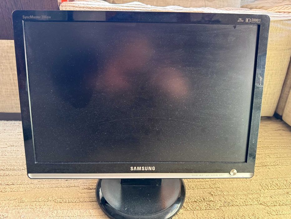 Монитор Samsung SyncMaster Model 206BW 20 диагональ