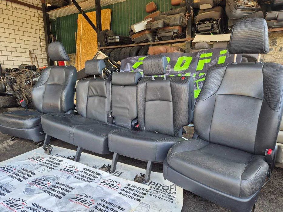 Сидіння комплект на Авто Toyota Land Cruiser Prado 150  2002-2009рік В наявності