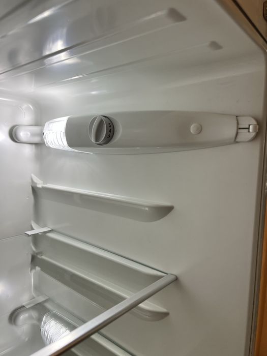 Холодильник Electrolux EJ 2801 AOW2
