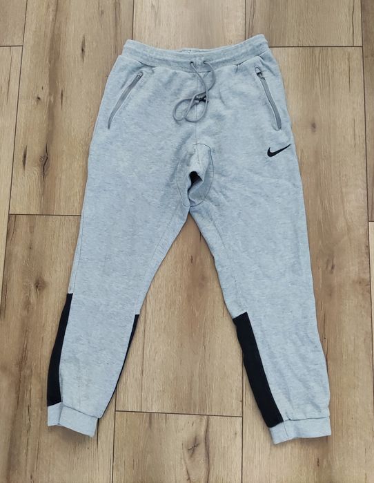 Nike szare męskie spodnie dresowe sportowe w rozmiarze M