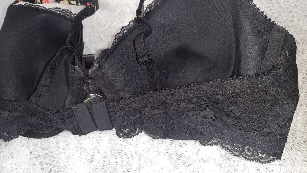Biustonosz z koronką na fiszbinach*sexy 70 B