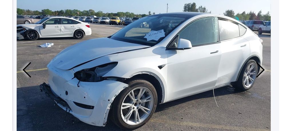 Tesla Y Розборка