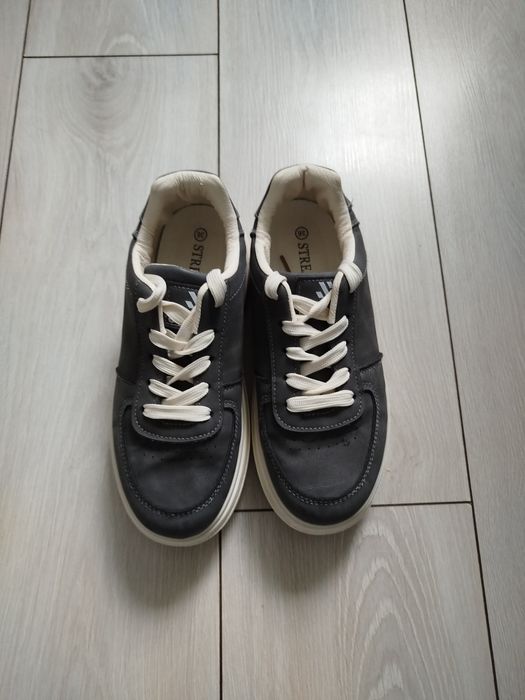 Кросівки 36 розмір