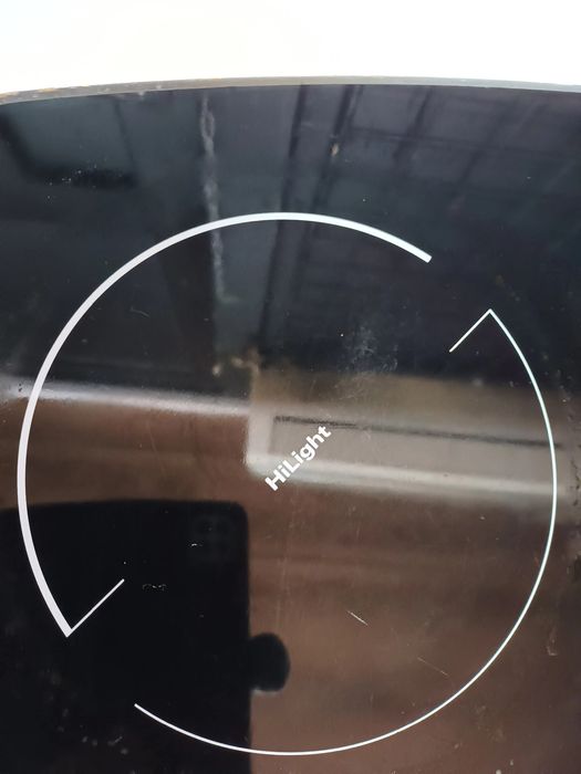 Плита електрична з кераміки.