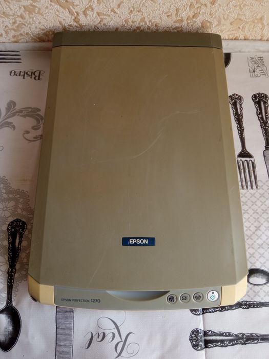 Сканер"EPSON" perfection 1270 (с блоком питания).