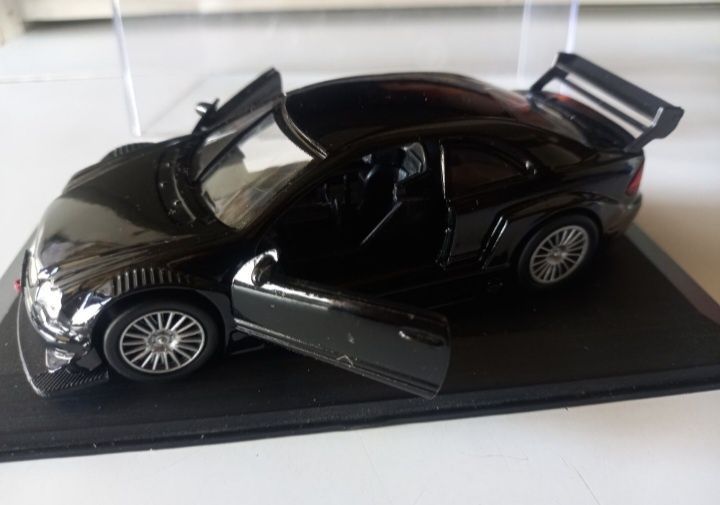 Mercedes escala 1:32