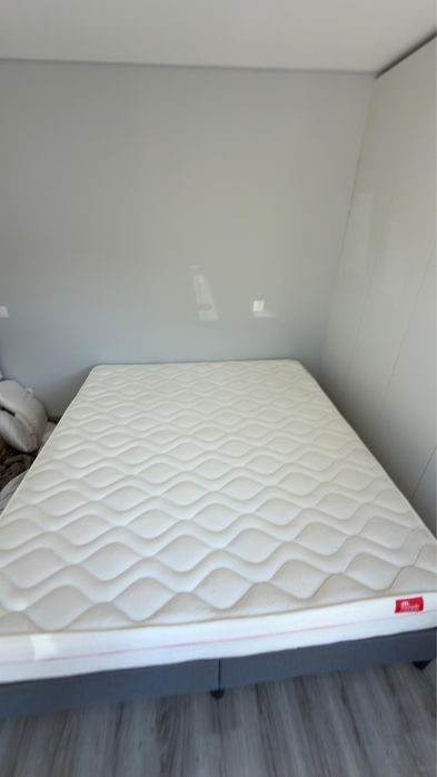 Cama casal 180x200 + colchão Mercado do Colchão (3 meses de uso)