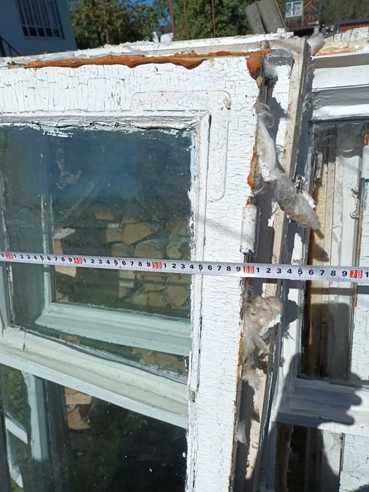 Віконні рами зі склом