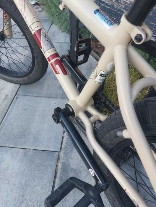 Rower BMX MONGOOSE LEGION L80 beżowy 20"