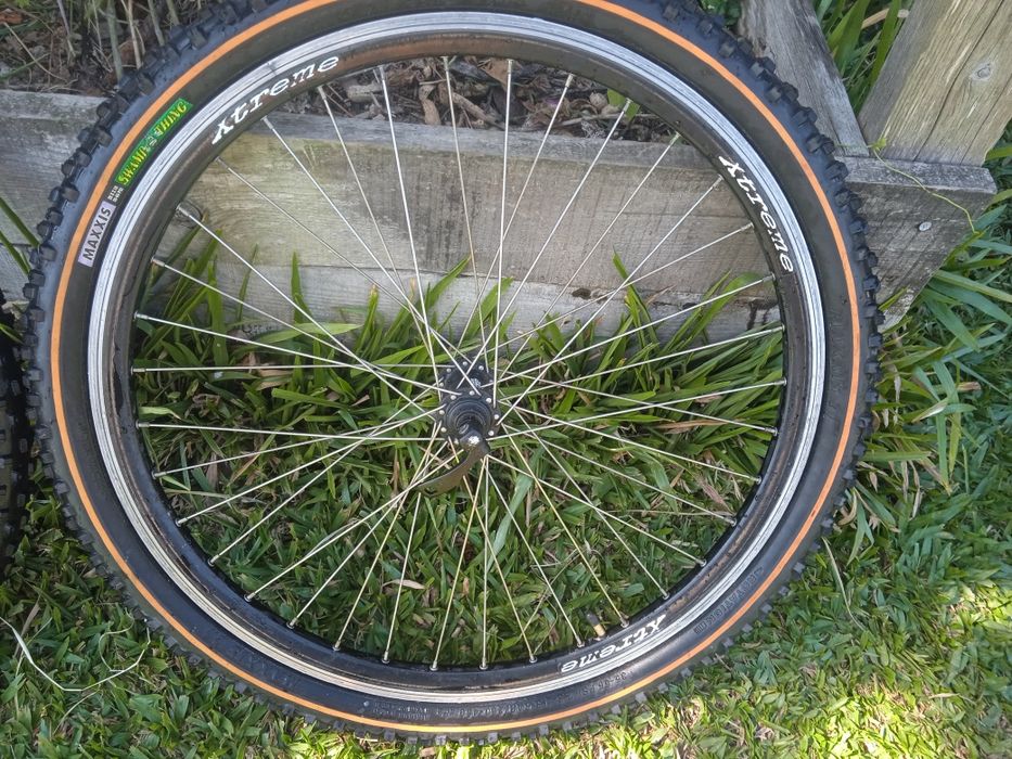 Rodas Vendo par de rodas completo para bicicleta de montanha (BTT/MTB)