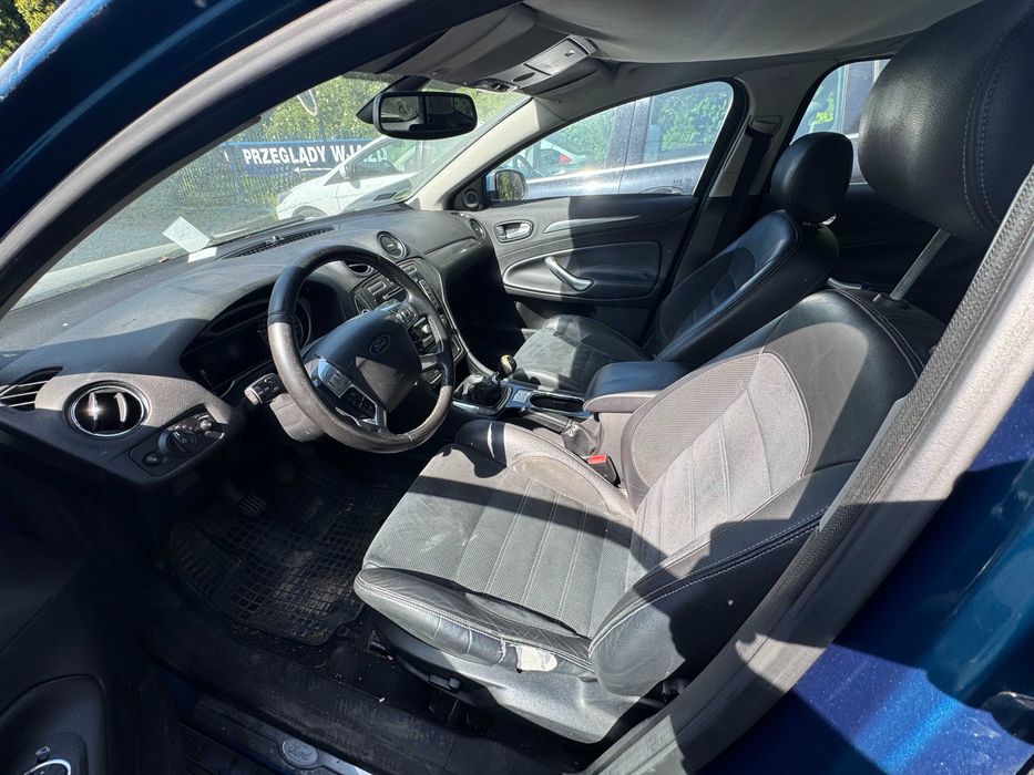 Ford Mondeo samochód
