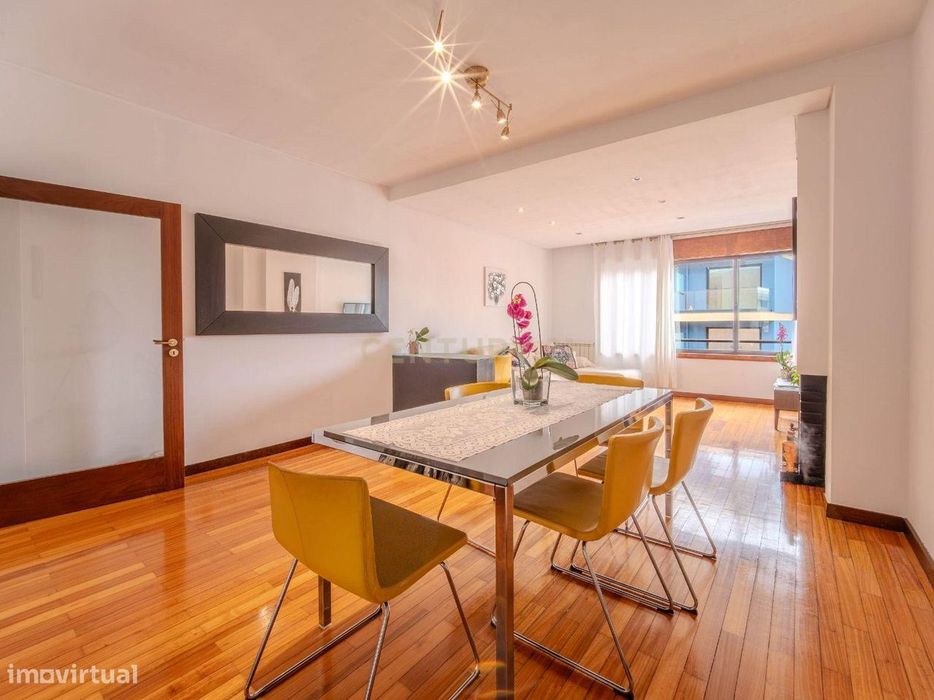 Apartamento T2 na Madalena em Vila Nova de Gaia — Madalena, Porto