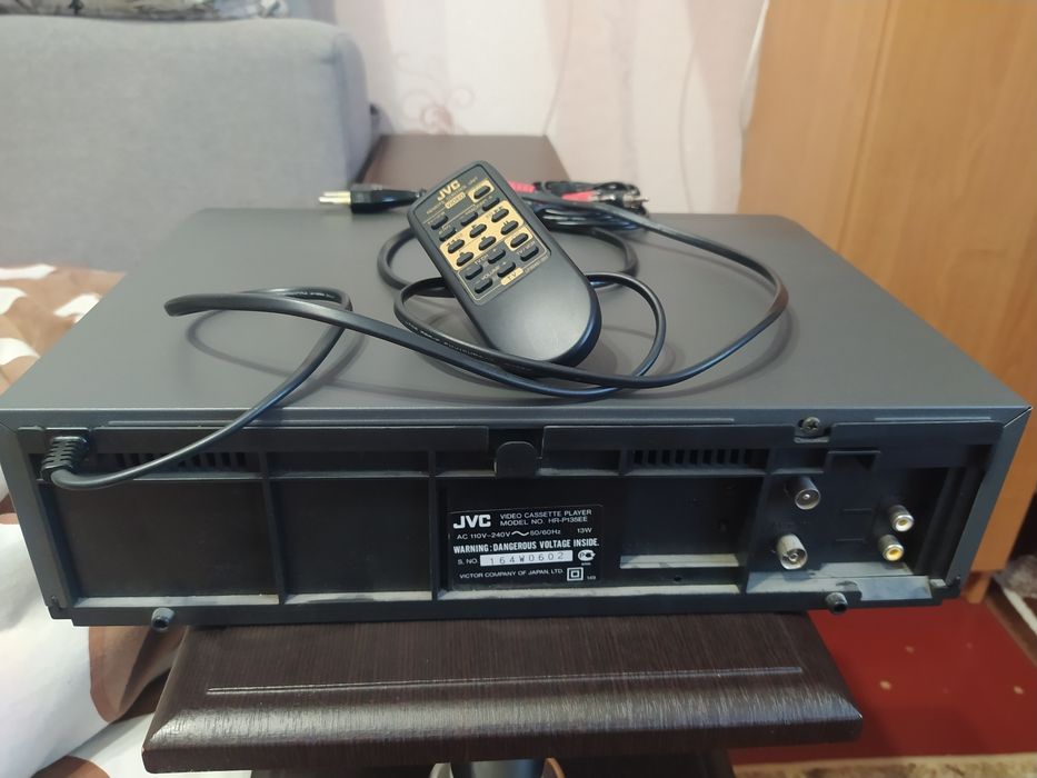 Продам DVD плеер.