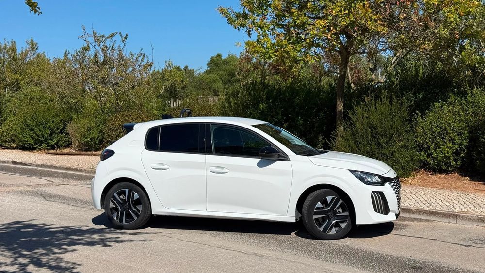 Peugeot 208 1.2 Hybrid Allure e-DCS6