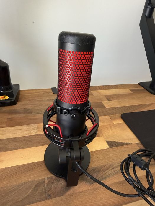 HyperX QuadCast USB Microphone HX-MICQC-BK com Cabo Original