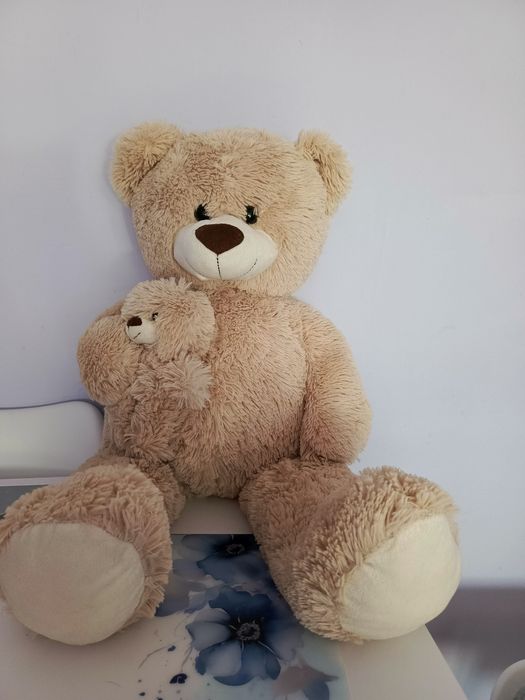 Miś pluszowy. 76 cm