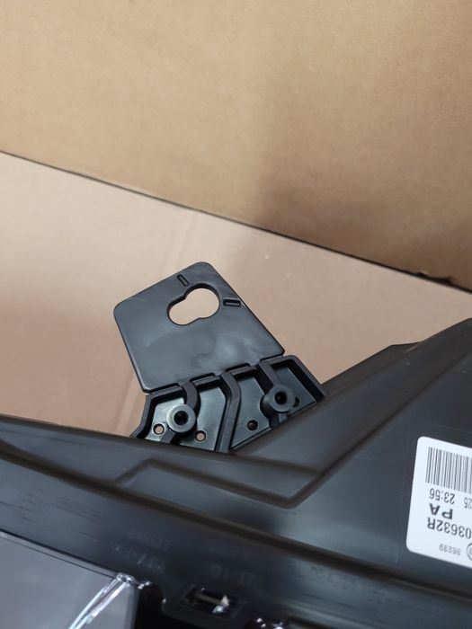 Renault Arkana lampa przednia lewa kompletna
