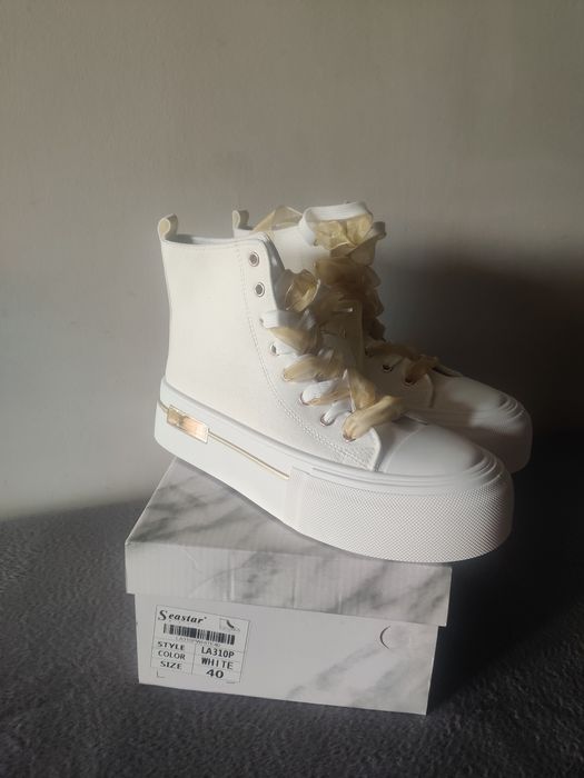 Trampki rozmiar 40