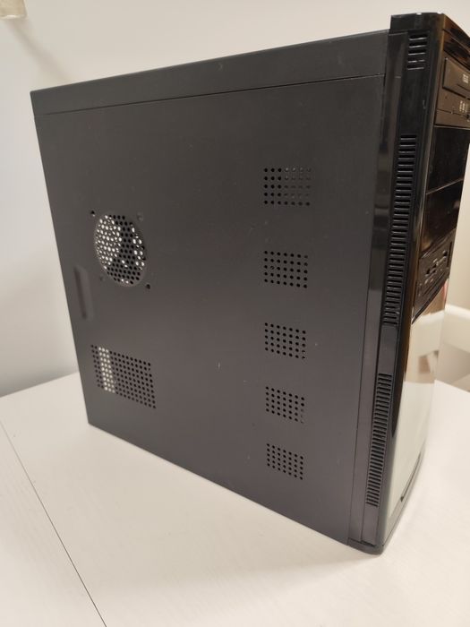 ПК Intel Core2 Duo E8500 3.16GHz, RAM 4Gb, HDD 640Gb, GeForce 440 1Gb,