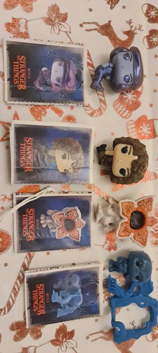 Bonecos Stranger Things Kinder joy