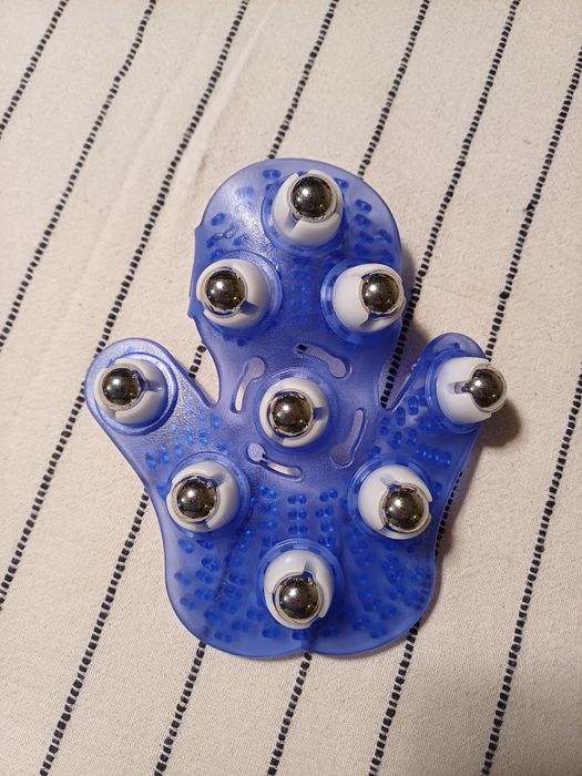 Luva de massagens para alívio de dores musculares