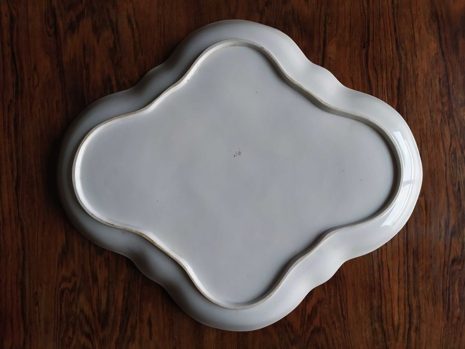 Travessa antiga dourada