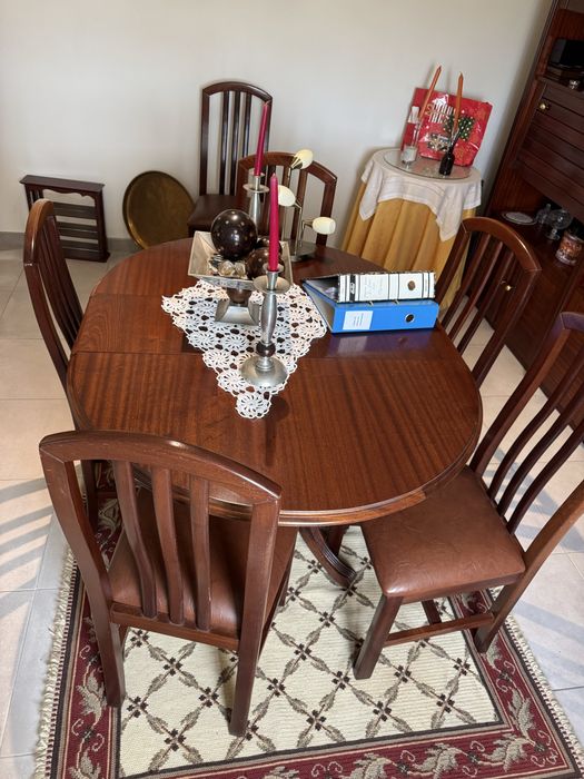 Conjunto de sala Madeira Mogno mesa + 6 cadeiras e estante