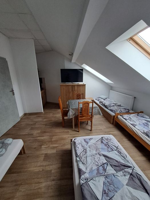 Pokoje noclegi dla pracowników lub rodzin / kwatery pracownicze