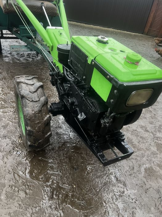 Продам мотоблок зубер 8 сил