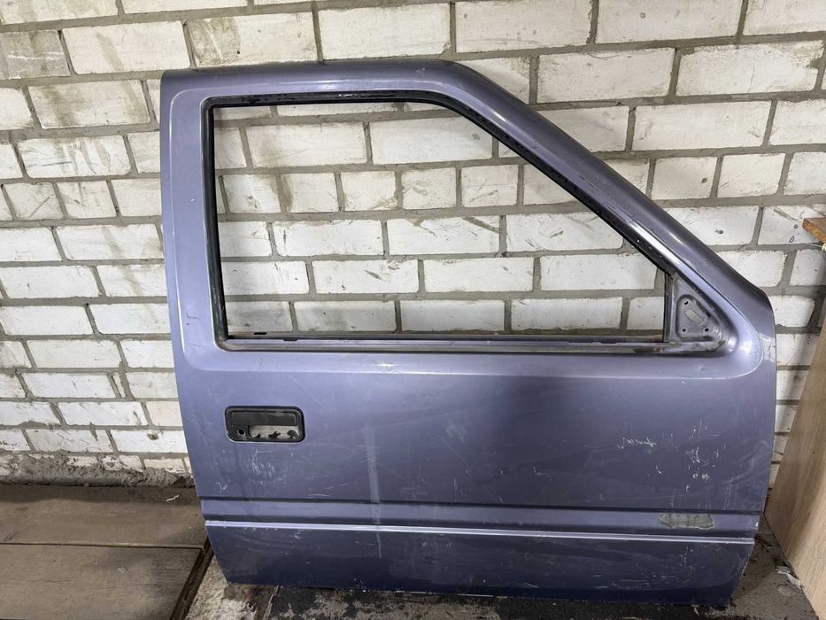 Дверь передняя правая Opel Frontera A