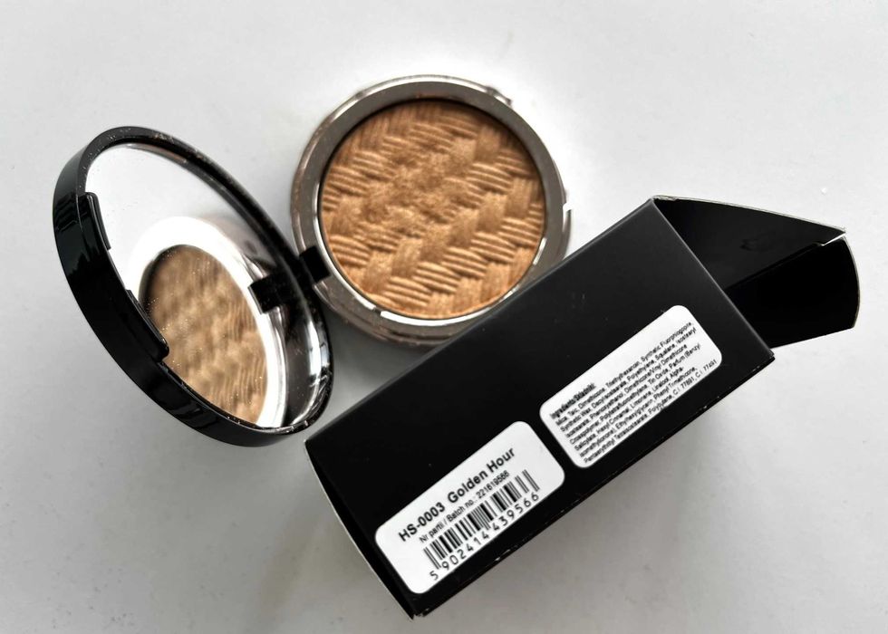 Affect shine on rozświetlacz highlighter Golden Hour