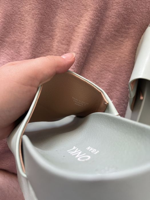 Miętowe klapki na platformie monki green dusty light