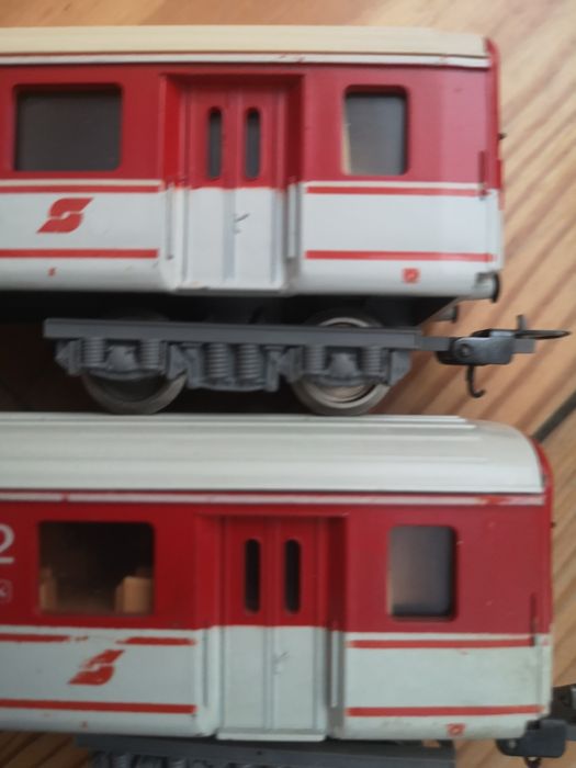 Locomotiva e duas carruagens austríacos marca Lima